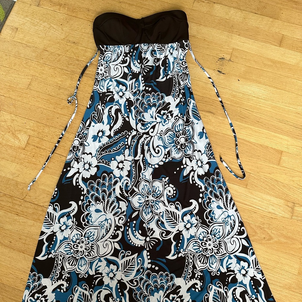 Long maxi dress, sleeveless. New with tags Blue and brown